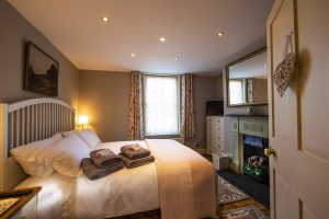 The Snug, bedroom 1, Lymington