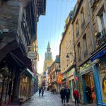 A shot of the pretty narrow cobbled streets in Dinan